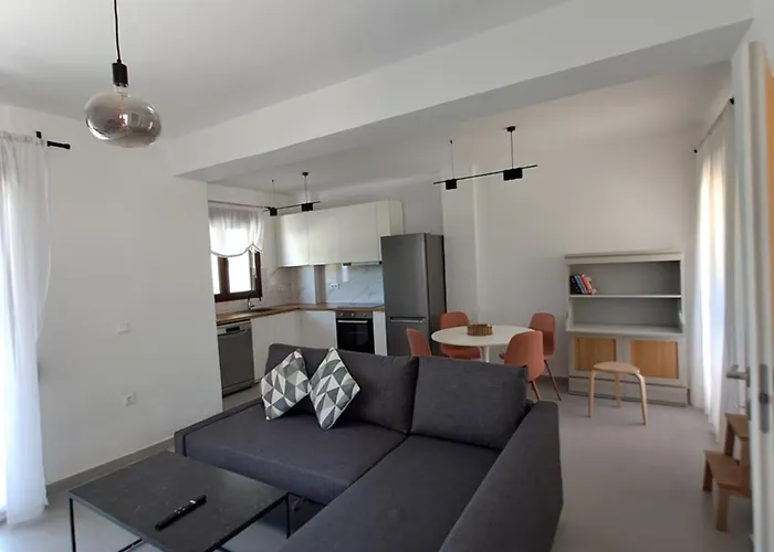 Tessera - Exclusive Stylish Maisonette In *