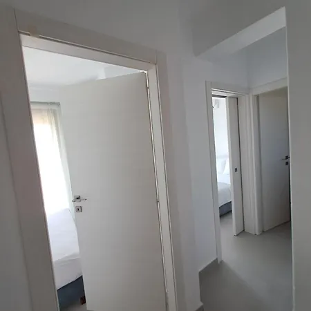 Tessera - Exclusive Stylish Maisonette In *