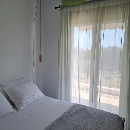 Tessera - Exclusive Stylish Maisonette In