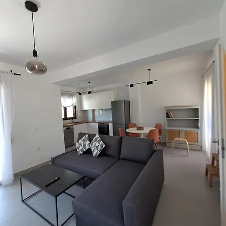 Tessera - Exclusive Stylish Maisonette In *