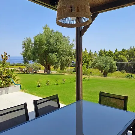 Tessera - Exclusive Stylish Maisonette In