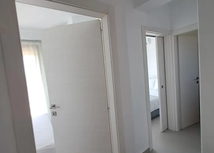 Tessera - Exclusive Stylish Maisonette In *